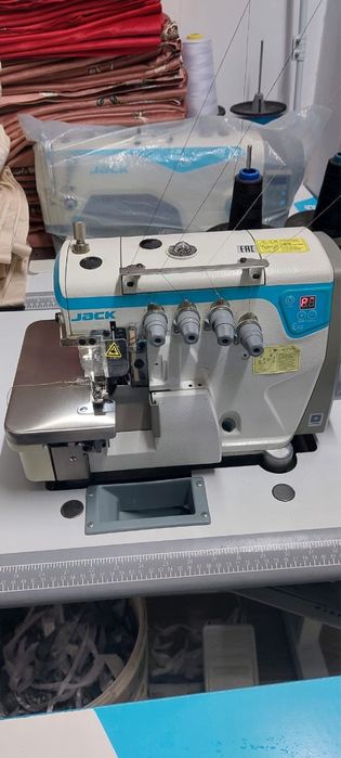 Jack E4s оберлок машинасы сатылады келісімі бар