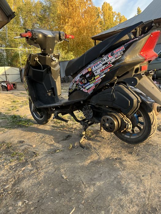 Мопед M8 Wenom.