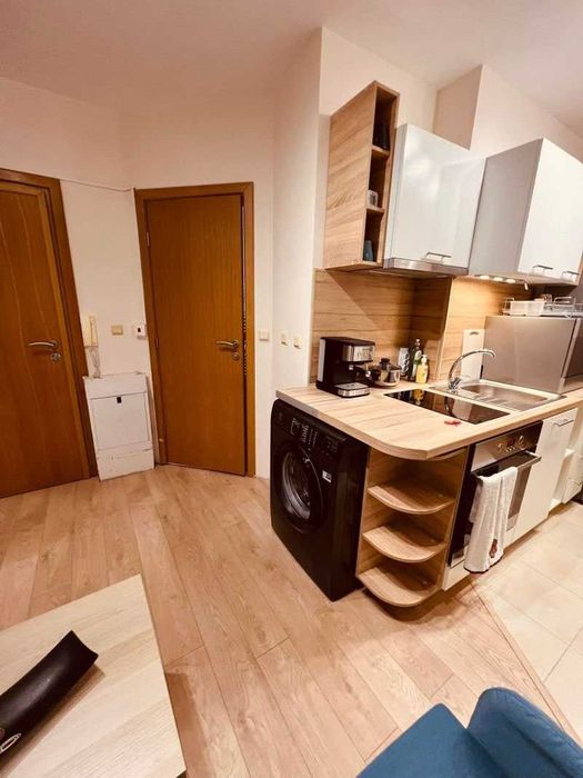 Дава се под наем Двустаен апартамент в София, Център - 53 кв.м за 528.36 € - Снимка #2