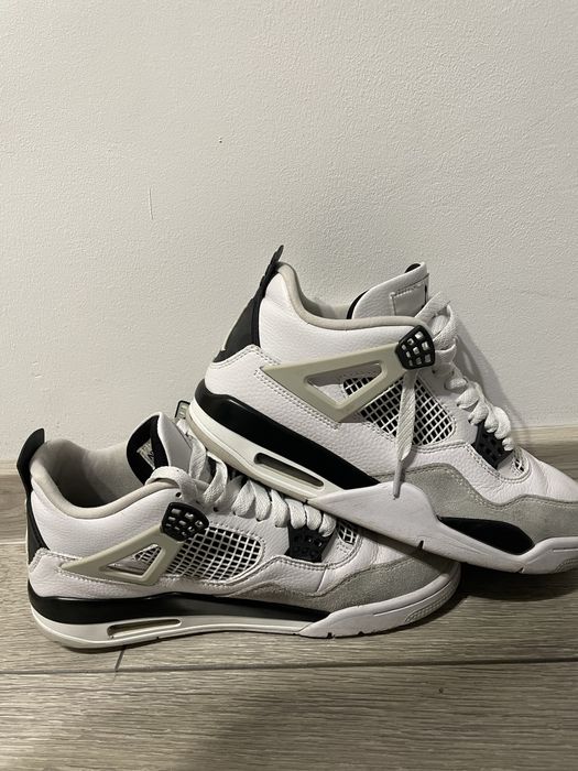 Vand jordan 4 military black