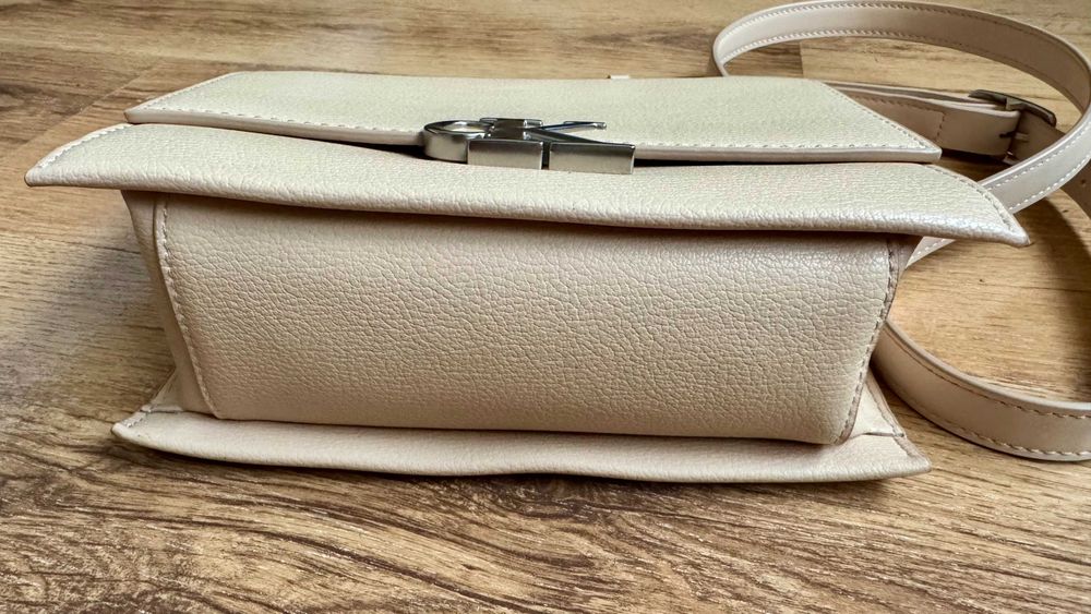 Дамска чанта Calvin Klein