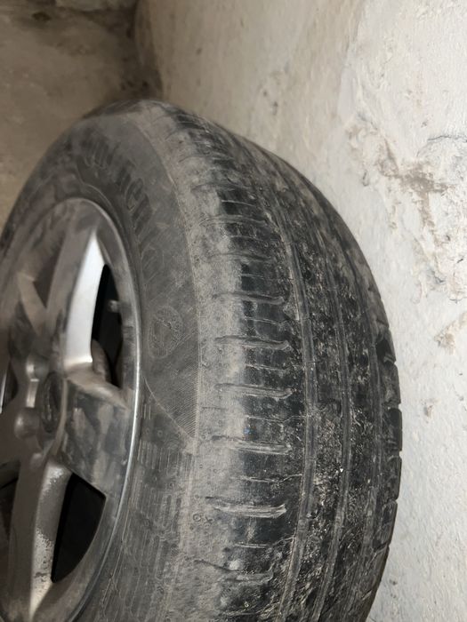 Джанти с летни гуми CONTINENTAL