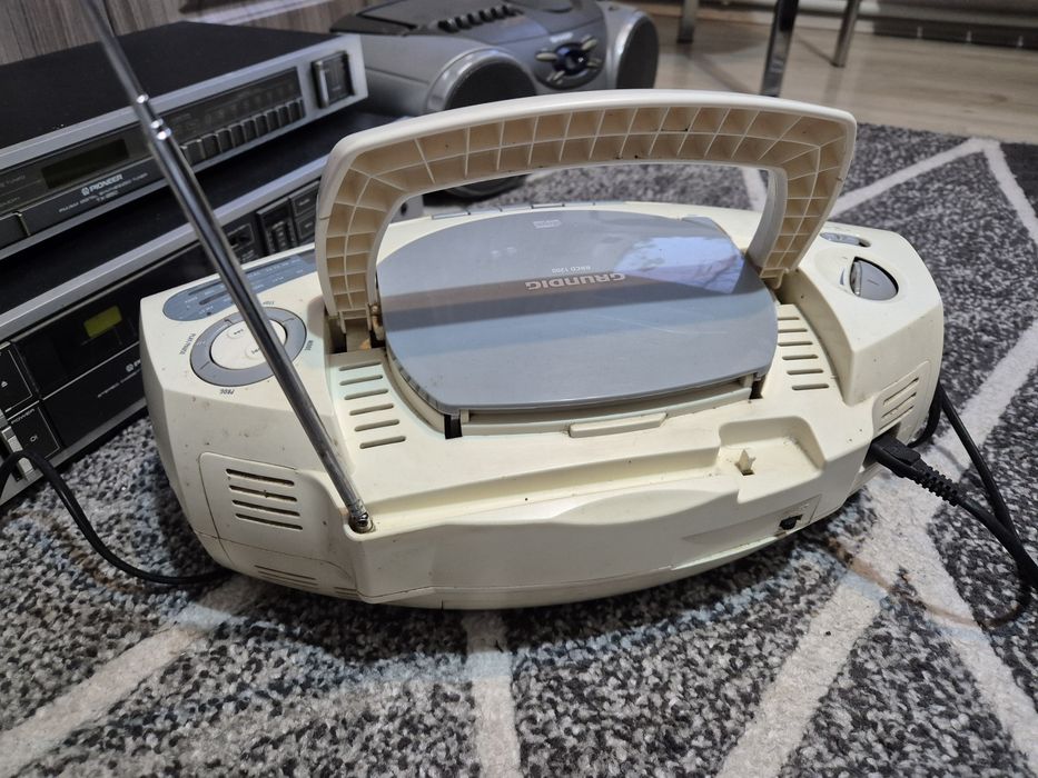 Radio casetofon Grundig RRCD 1200