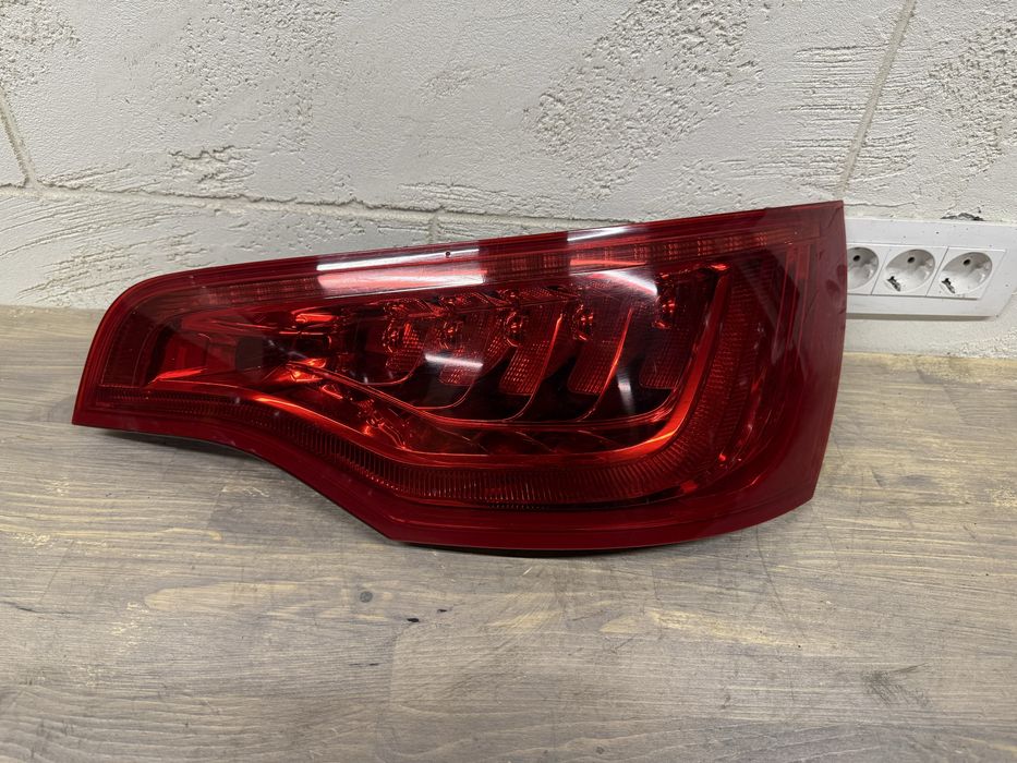 Stop tripla lampa dreapta aripa Audi Q7 4L Facelift 2010-2015 Full LED