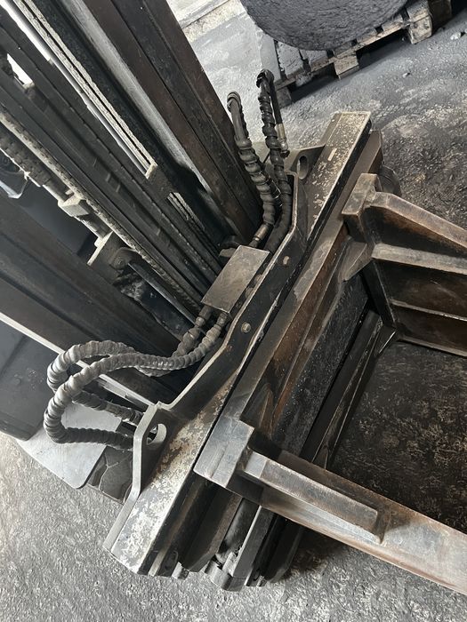 Продаётся вилочный погрузчик (кара) DOOSAN