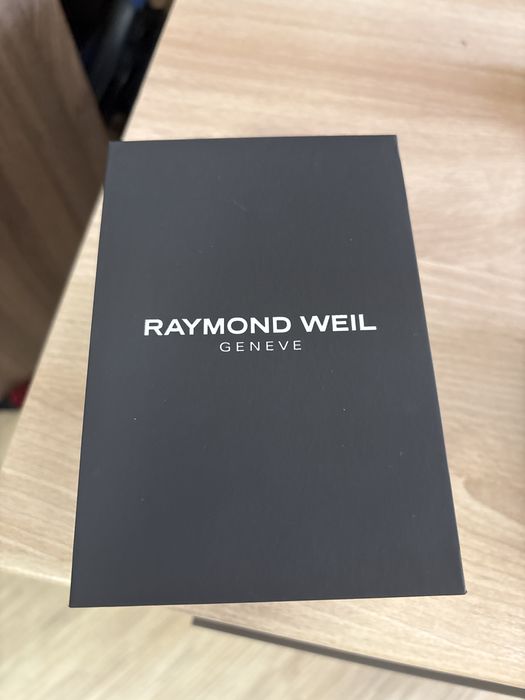 Часовник Raymond Weil Geneve