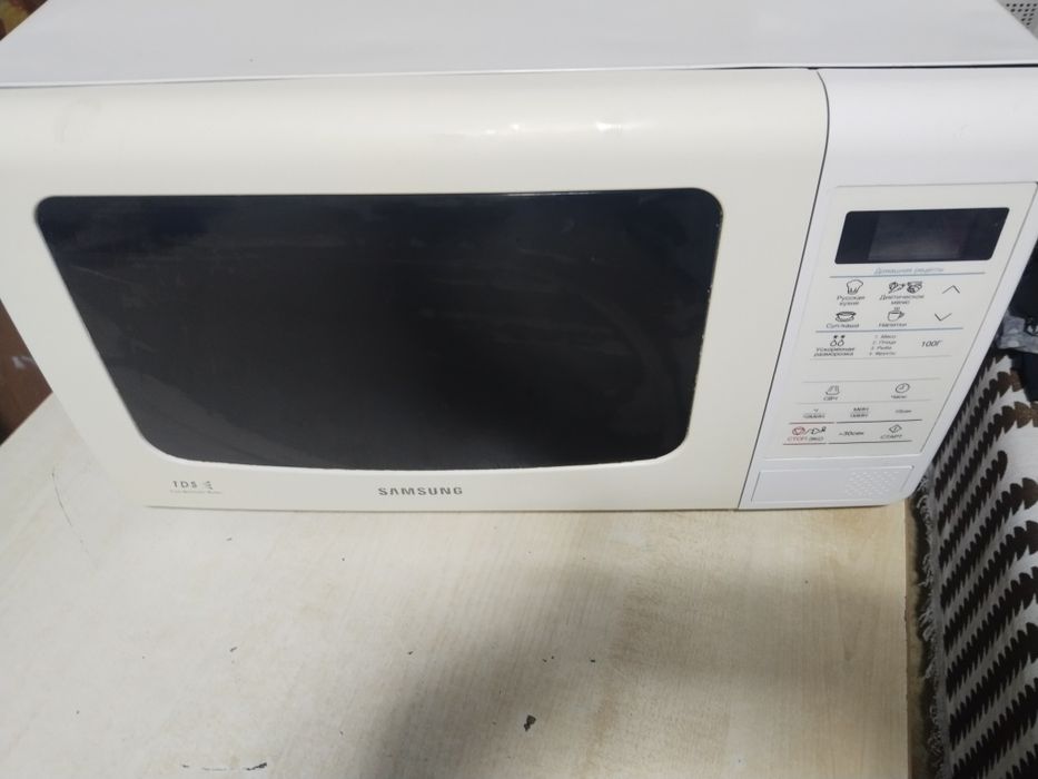 Продам микроволновоку в рабочем состоянии