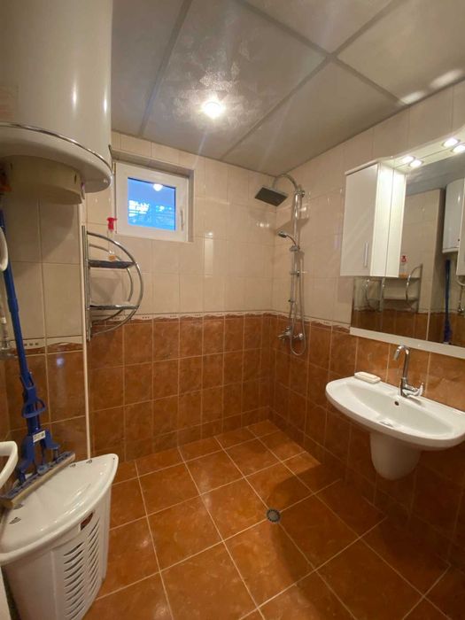 Продава се Тристаен апартамент в Русе, Център - 97 кв.м за 1526 €/кв.м - Снимка #8