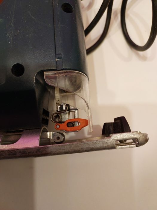 Fierăstrău pendular Black & Decker KS631. Made in England. Funcțional