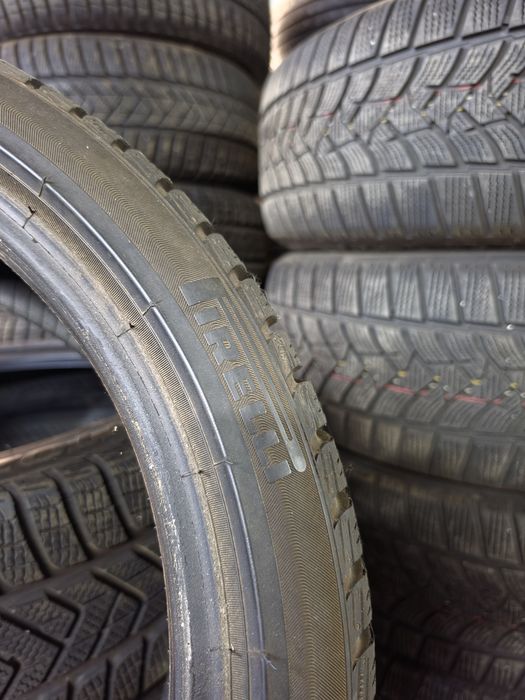 2 Броя 235/40/18 Pirelli 7mm