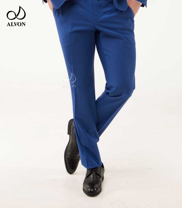 Костюм  мужской     .