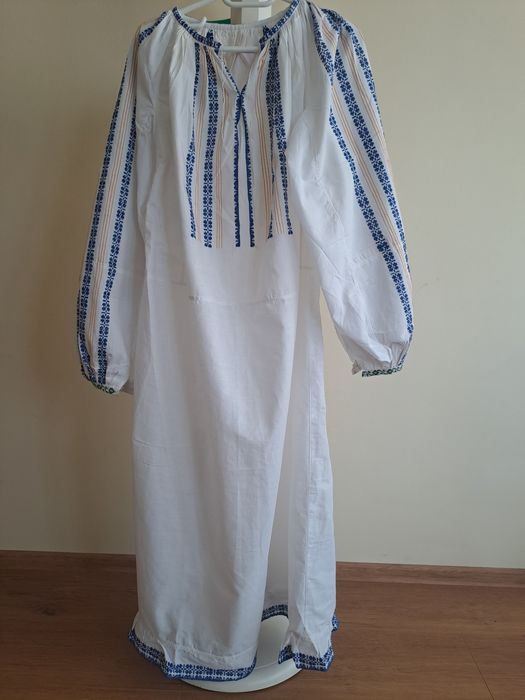 Ie tradițională țesută