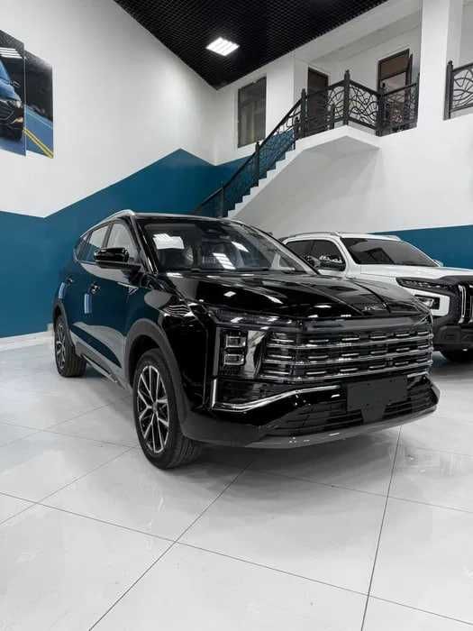 JAC CENTER RASMIY DILLERI JS8 krossoveri sotuvda mavjud !
