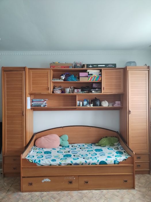 Продам мебель с краватью