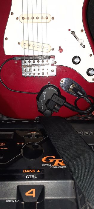 Roland gr 33 gk 3 bilan sotiladi