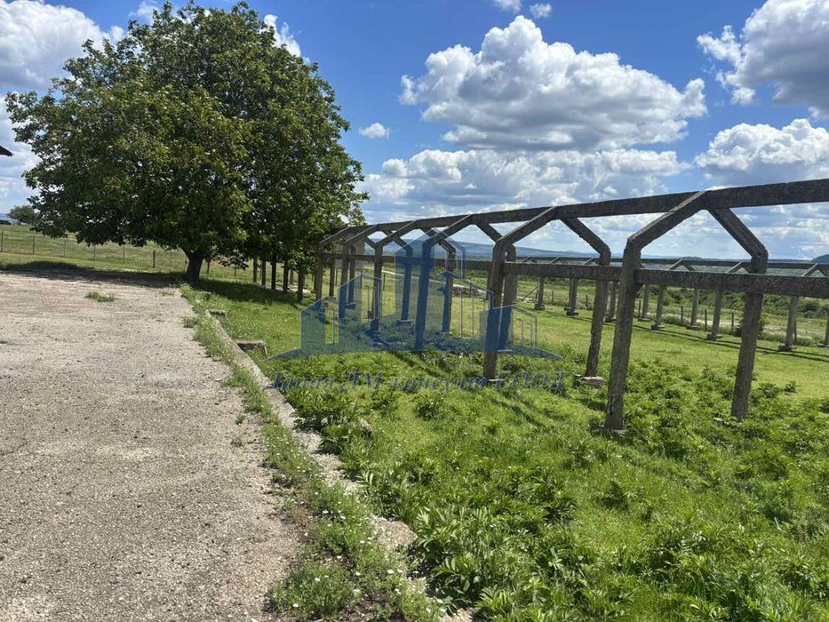 Продава се Промишлена сграда в с. Друмево, Област Шумен - 500 кв.м за 153 €/кв.м - Снимка #5