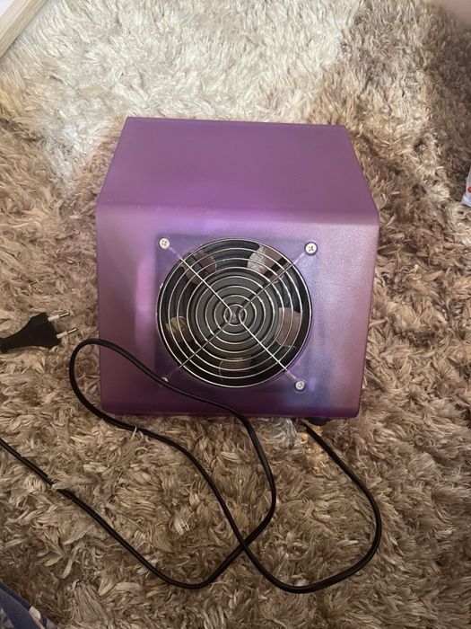 Лампа для маникюра с вентилятором в придачу