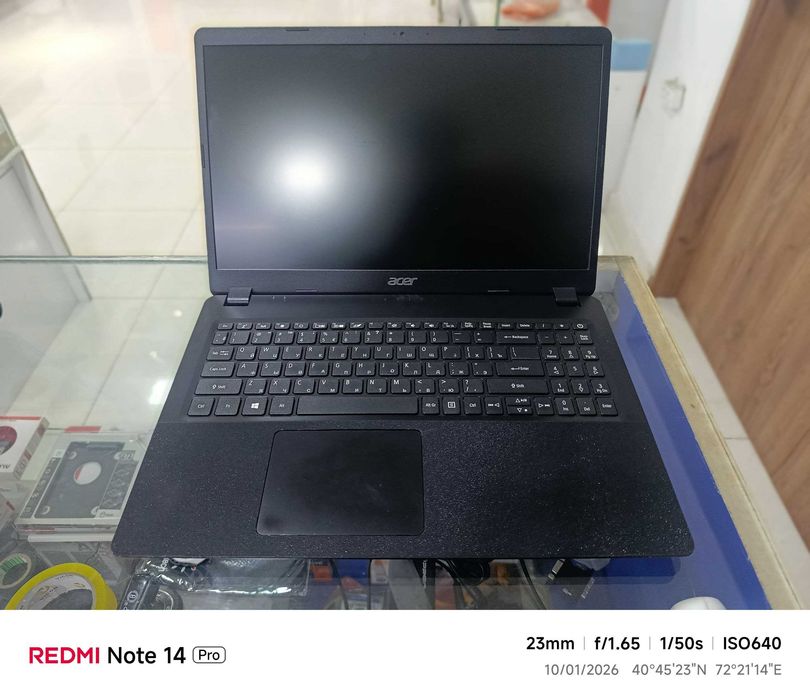 10 pokoleni core 3  ozu ACER  sotiladi