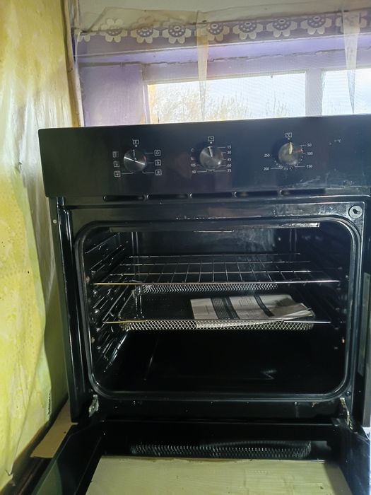 Продам духовой шкаф