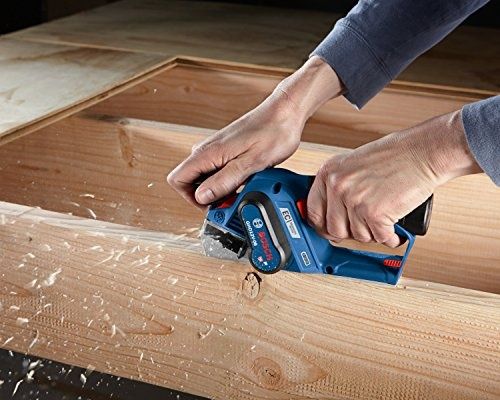 Аккумуляторный рубанок Bosch GHO 12V-20 pto + 2х3,0 AH.