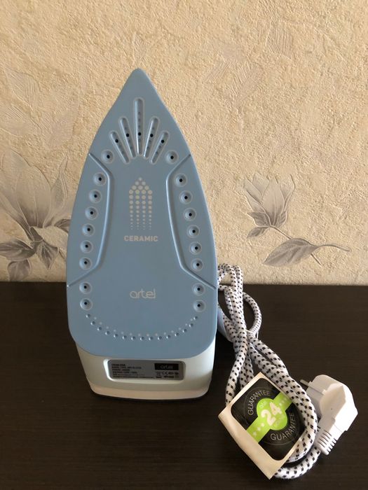 продам утюг Artel Steam iron