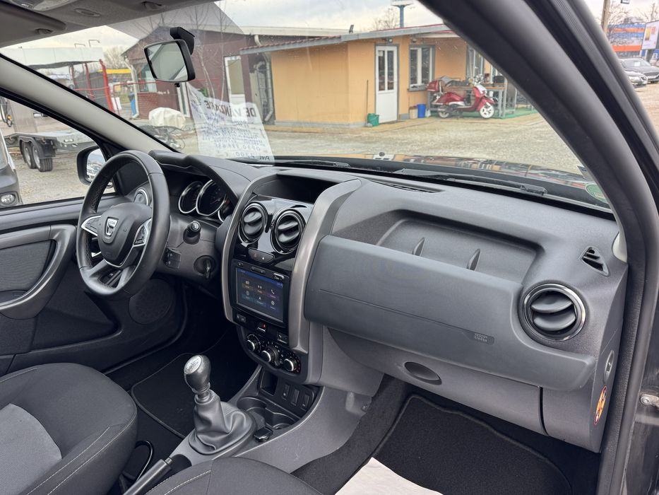 Dacia Duster 2018 1.2 benzina 125 cp Euro 6 Editie Black Shadow