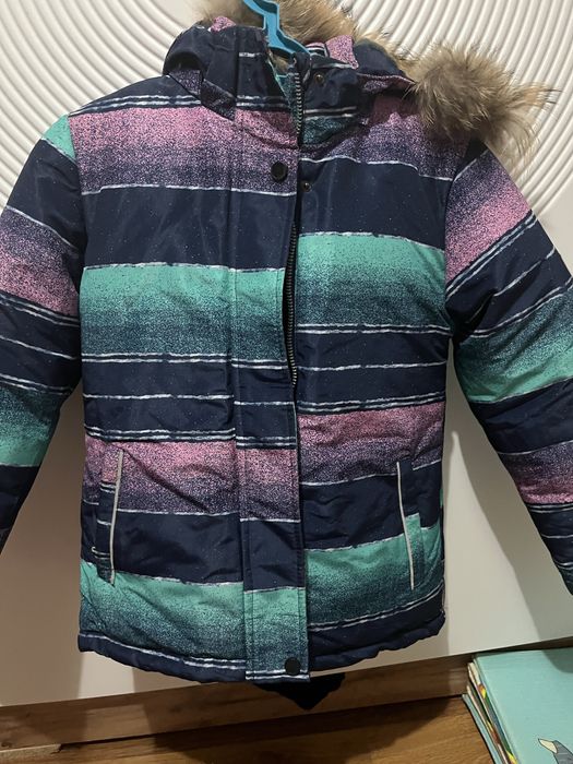 Продам зимнию куртку.