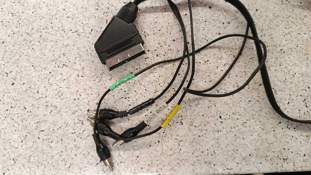 SCART адаптер кабел с 4 RCA аудио / видео кабели чинча  6 RCA