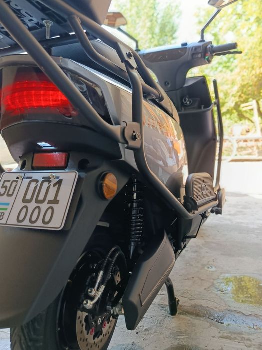 Skuter Elektro  tezligi 100