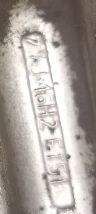 Продам диски оригинал на r16.