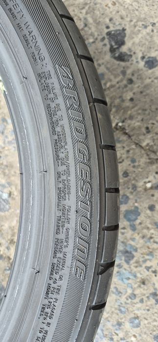 4 anvelope vara Bridgestone 225/40/19,dot 2022.Pretul este pe bucata.