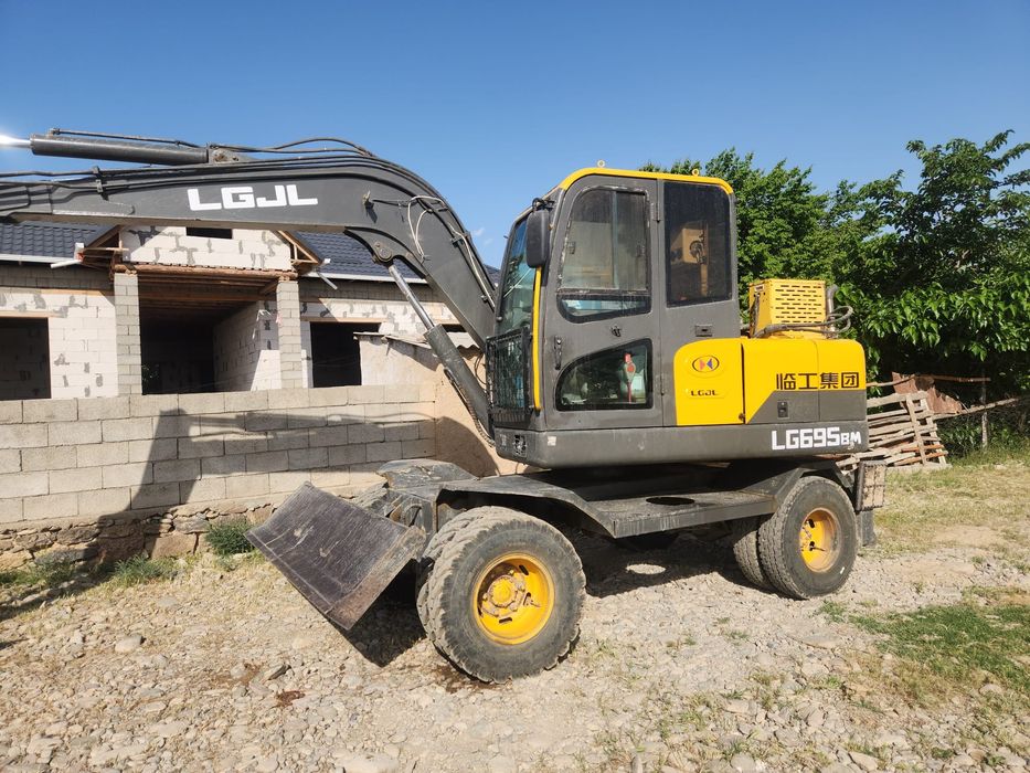 Экскаватор 9,5 тонна