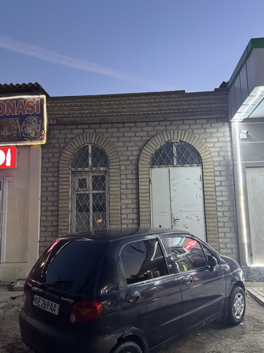 Zanalnida xonqa ko’chasi gagarin maktab oldi devanop kinosi yon tamoni