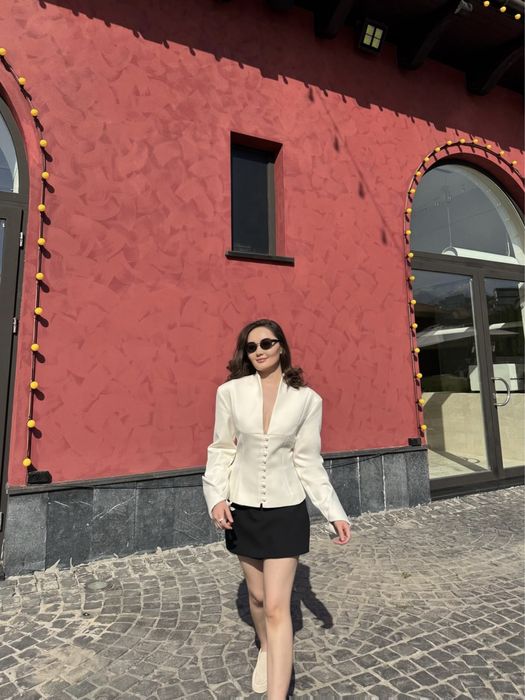 Пиджак белый S и M размер