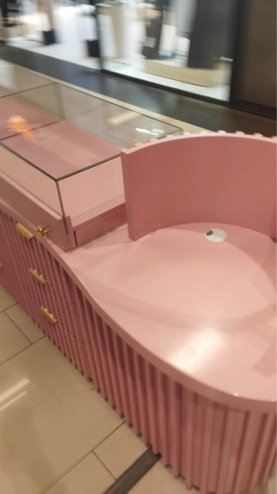 Мебель для ТРЦ, островок для ТЦ