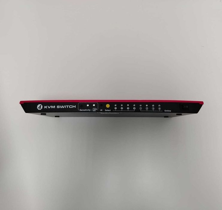 Comutator KVM cu monitor TESmart 4k60Hz (#39#)