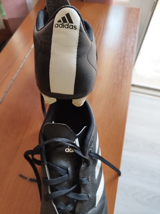 Футболни обувки !