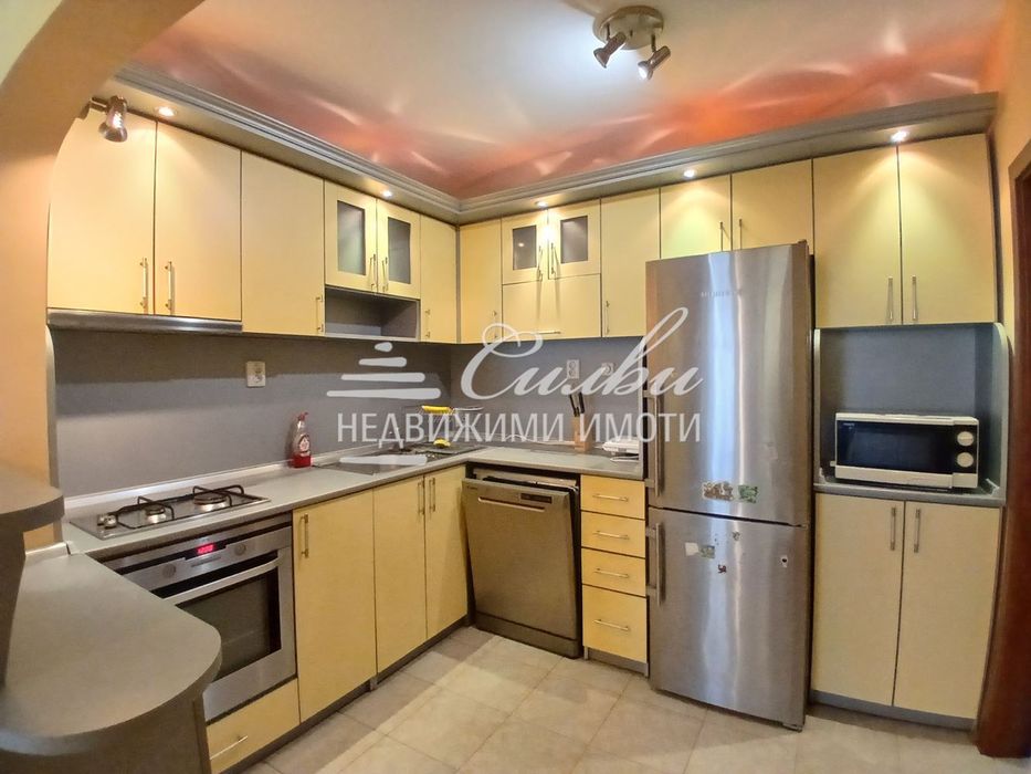 Продава се Четиристаен апартамент в Шумен, Куршум чешма - 100 кв.м за 1530 €/кв.м - Снимка #4