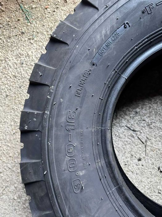 новые шины 9.00-16 на 2-ПТС