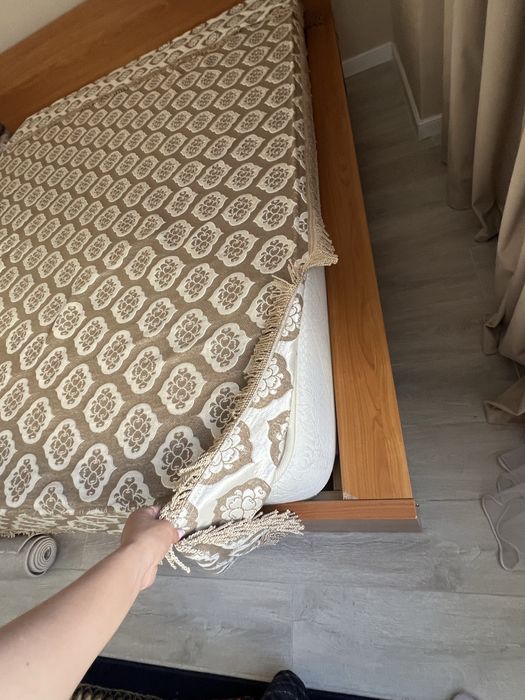 Двухспальный кровать