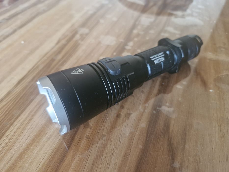 Продам фонарь NITECORE MH27UV