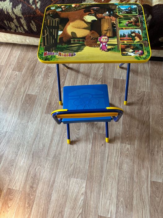 Продам детский столик