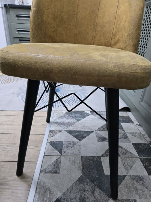 Продам стол и стулья 5шт Турция