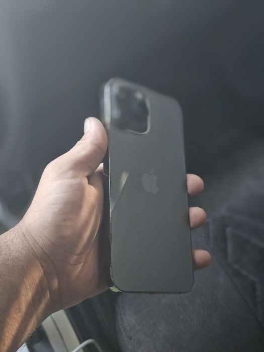 Iphone 13 pro max . 77 yonkost