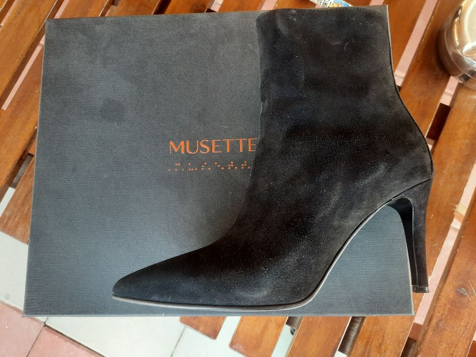 Ghete de dama Musette