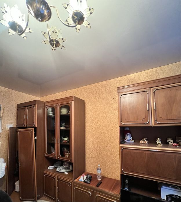 Стенка в гостиную, срочно отдам бесплатно