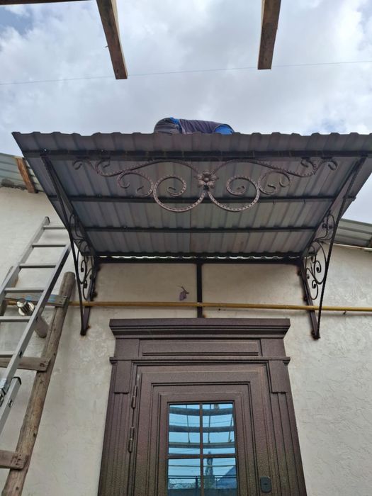 Продам б/у шифер и навес для дверьи
