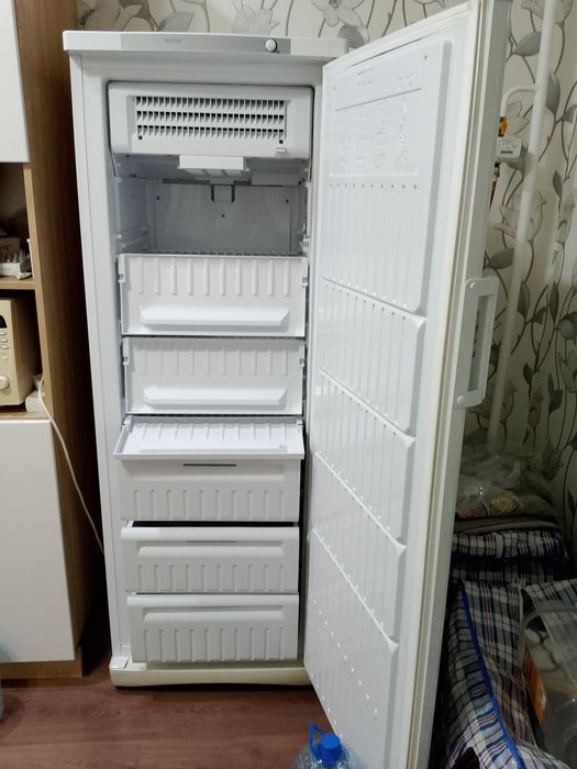 Морозильная камера Indesit