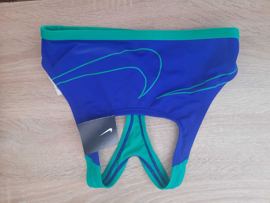 Nike бюстие за плаж 8-10год