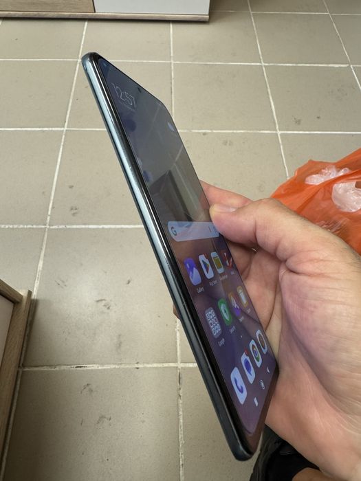 Xiaomi Mi 11i 5G 8+4/256gb